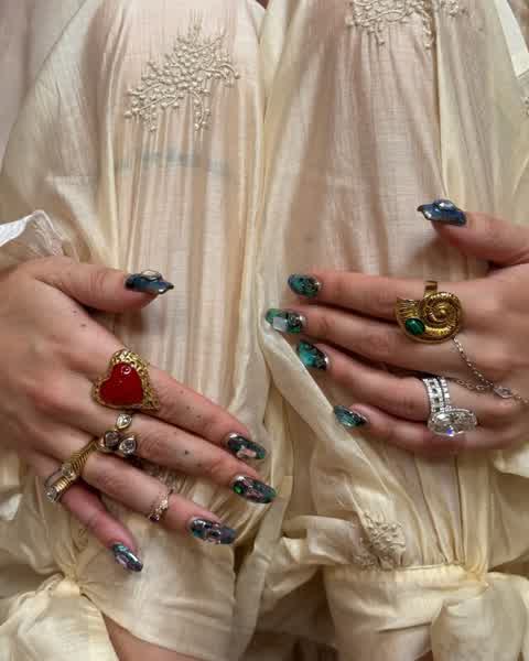 Annabella Avery Thorne Ginger Nude Photos - Bellathorne Celebrity Porn Videos